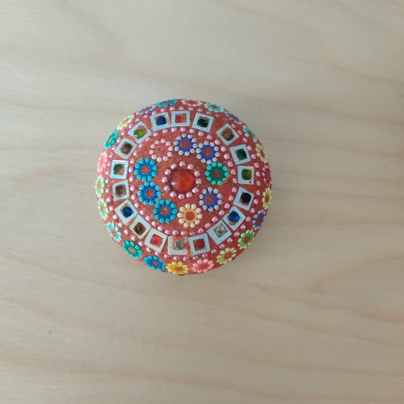 Mini decorative trinket box - Picture 3 of 3